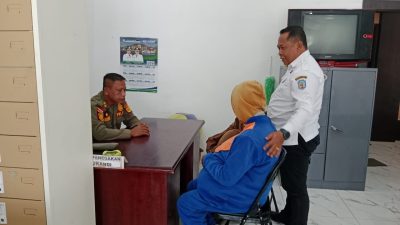Satpol PP Murung Raya Pulangkan Pengamen dan Badut ke Kota Asal