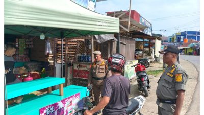 Satpol PP Murung Raya Tegur Pedagang di Jalan Ahmad Yani